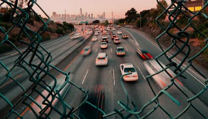 惺惺相惜，泰山队队长王大雷赛后主动安慰国安球员李磊